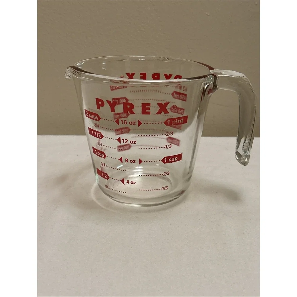 Pyrex 2-Cup 1 Pint 16 Ounce Red Lettered Glass Measuring Cup